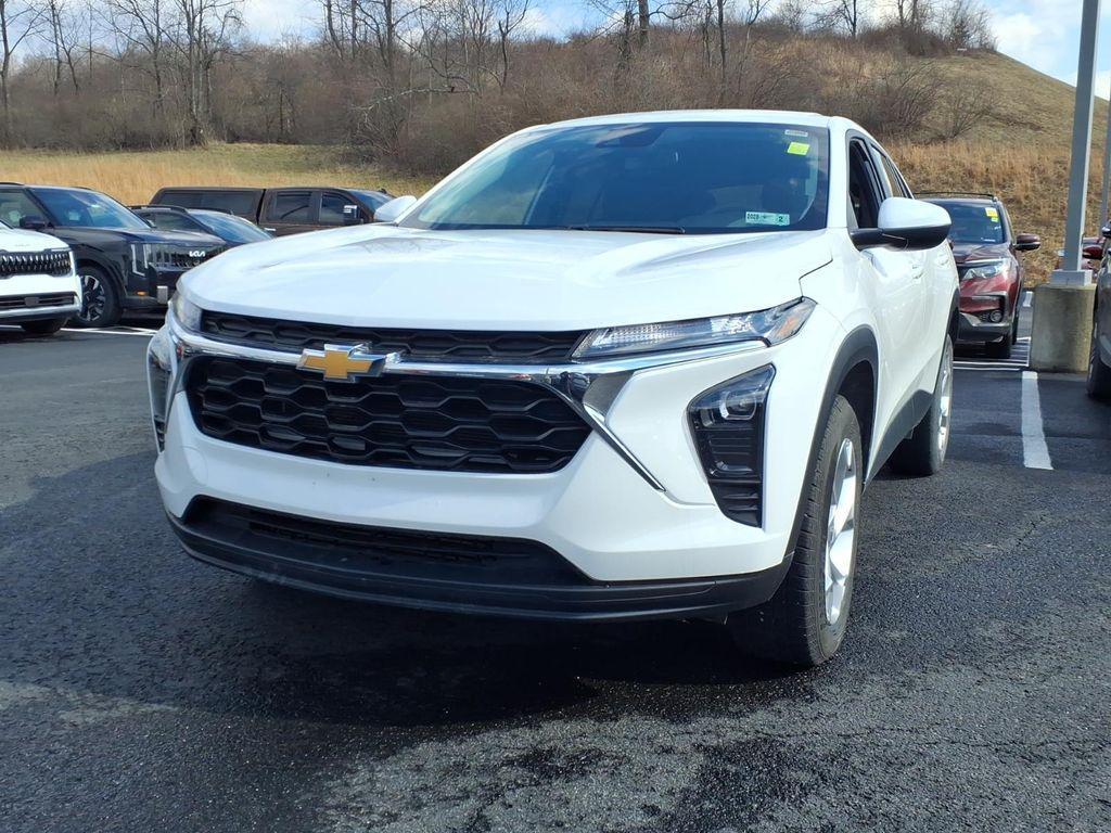 used 2024 Chevrolet Trax car, priced at $19,900