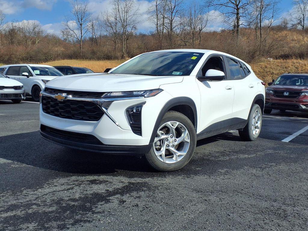 used 2024 Chevrolet Trax car, priced at $19,900