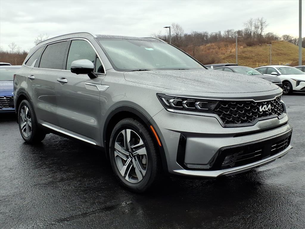 used 2023 Kia Sorento Plug-In Hybrid car, priced at $33,800