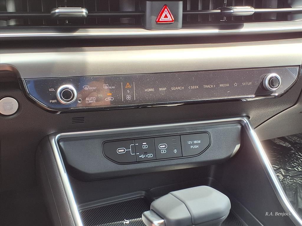 new 2026 Kia Carnival car, priced at $38,575