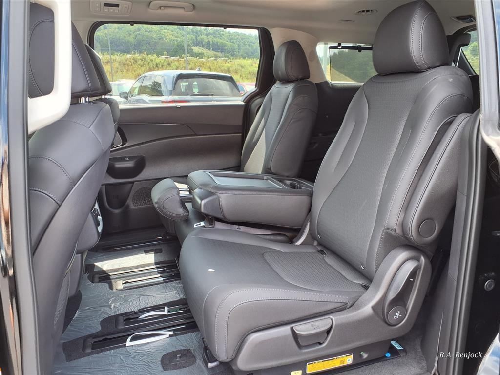 new 2026 Kia Carnival car, priced at $38,575