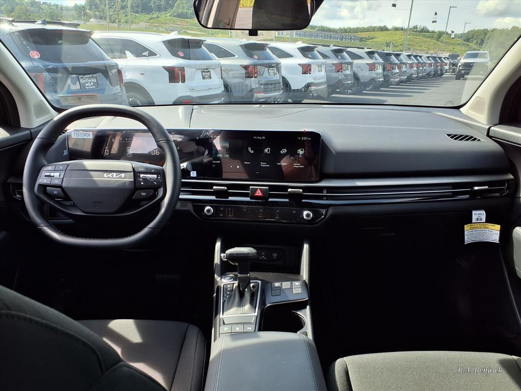 new 2026 Kia Sportage car, priced at $34,670