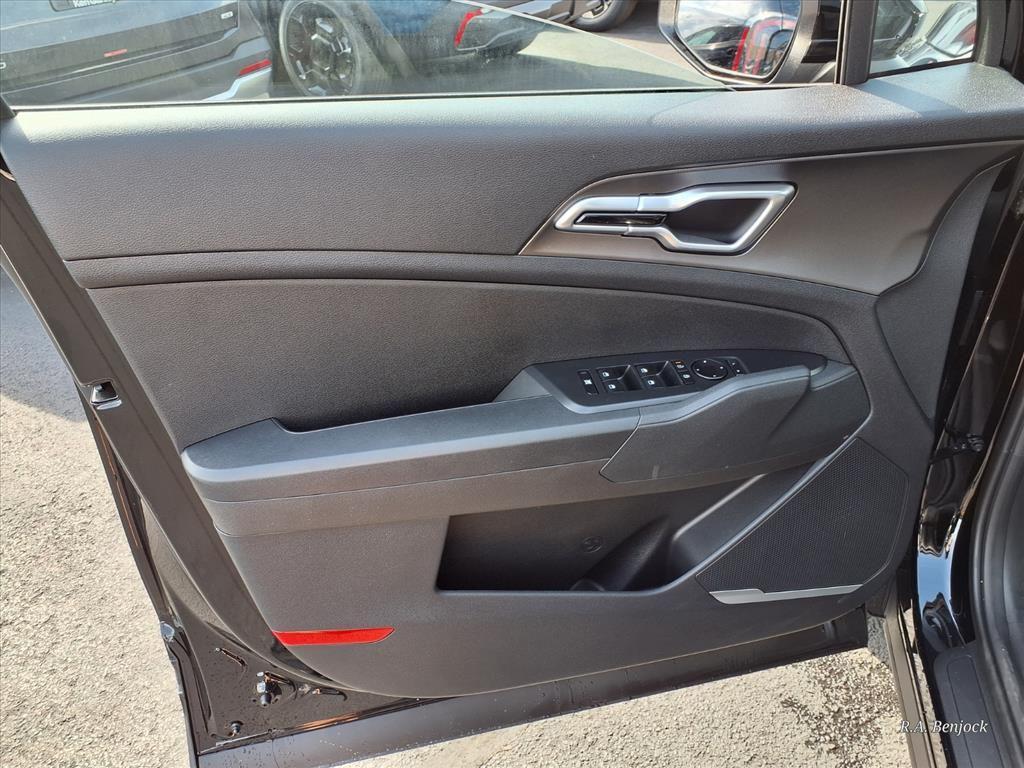 new 2026 Kia Sportage car, priced at $34,670