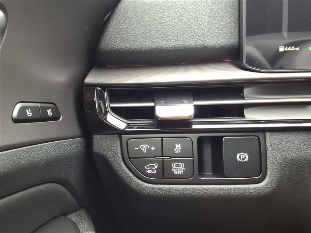 new 2026 Kia Sportage Hybrid car, priced at $38,530