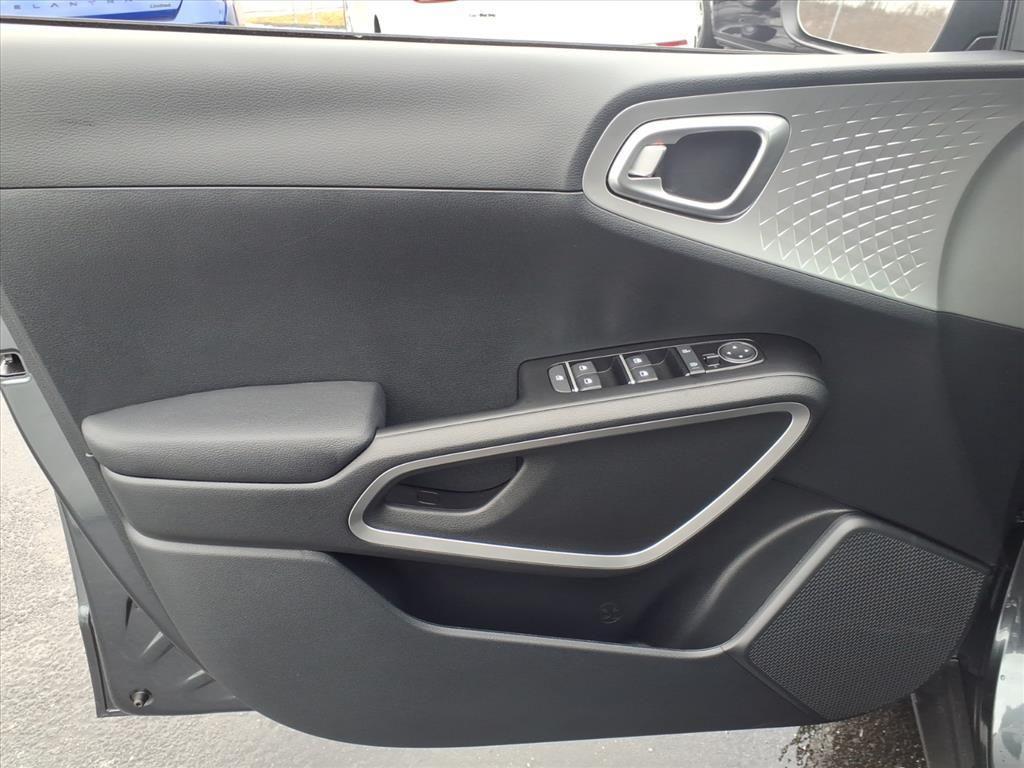 new 2025 Kia Soul car, priced at $21,625