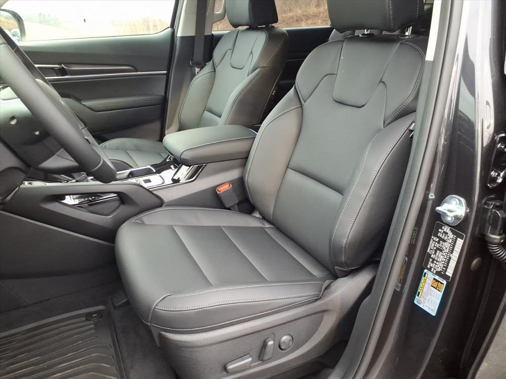 new 2025 Kia Telluride car, priced at $40,390