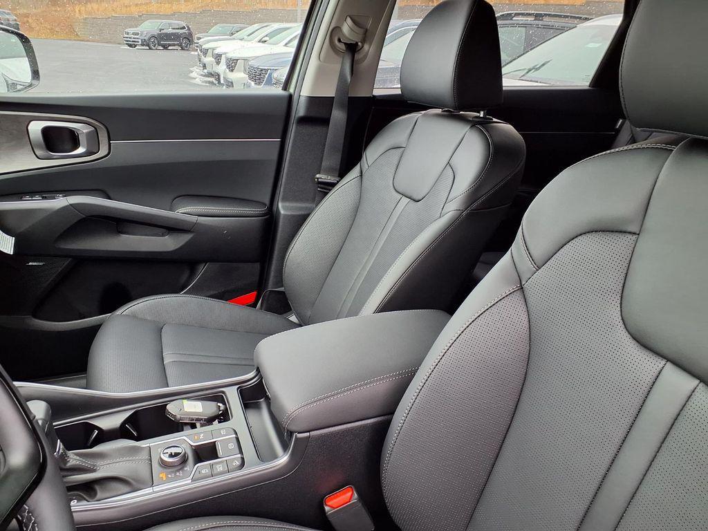 new 2026 Kia Sorento car, priced at $39,800