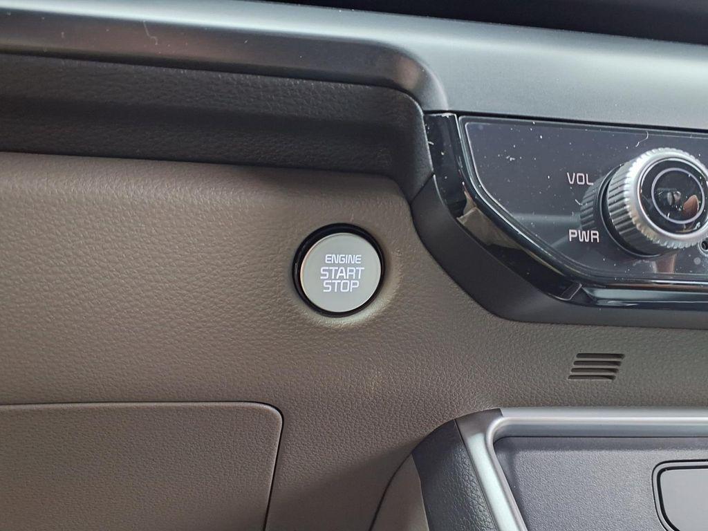 new 2026 Kia Carnival car, priced at $38,065