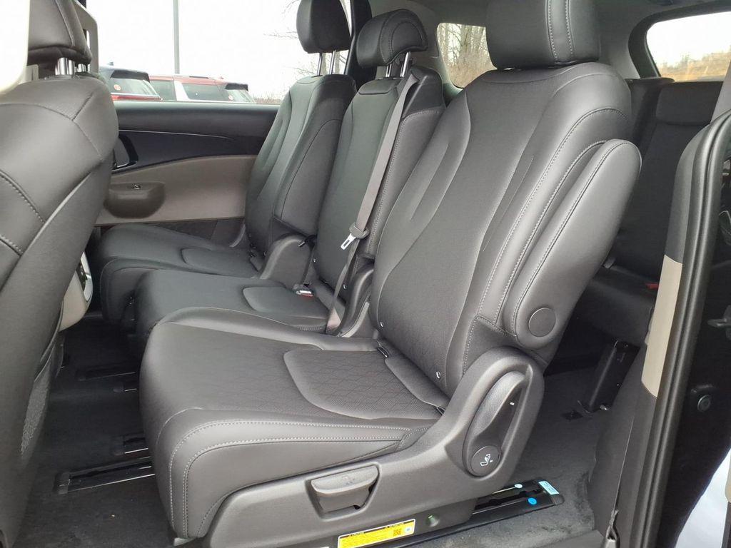 new 2026 Kia Carnival car, priced at $38,065