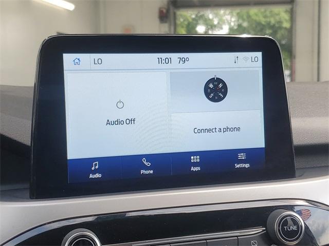 2022 Oxford White Ford Escape