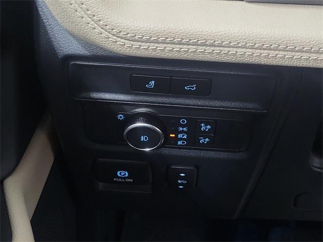 used 2022 Ford Expedition car, priced at $50,900