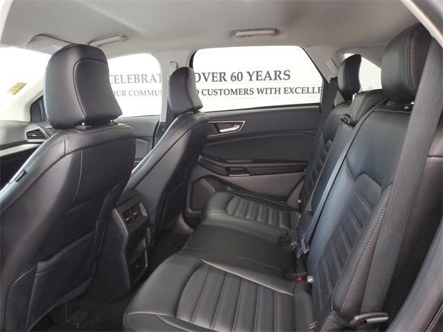 2024 Black Metallic Ford Edge