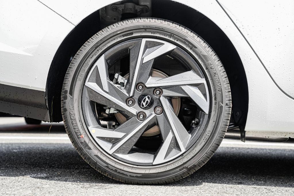 new 2025 Hyundai ELANTRA HEV car, priced at $22,672