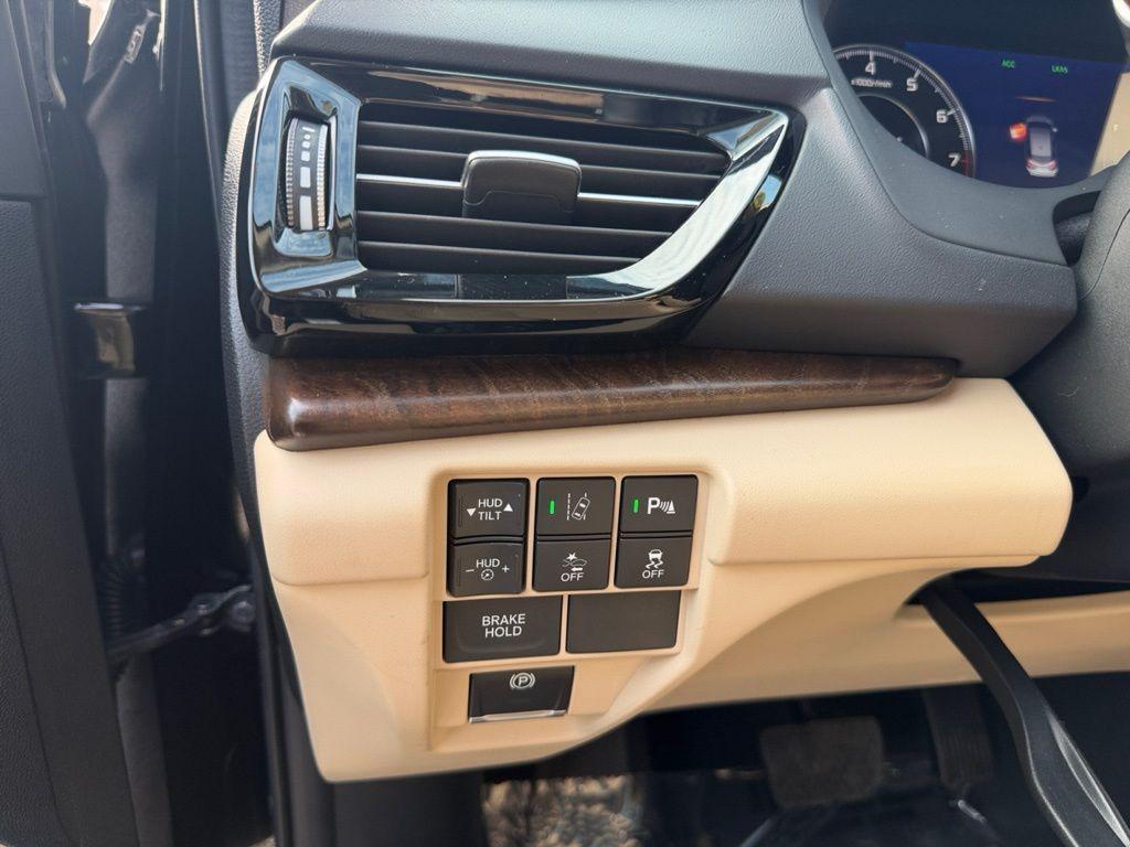 used 2019 Acura RDX car, priced at $27,000