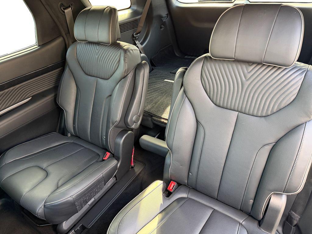 used 2025 Hyundai Palisade car, priced at $44,400
