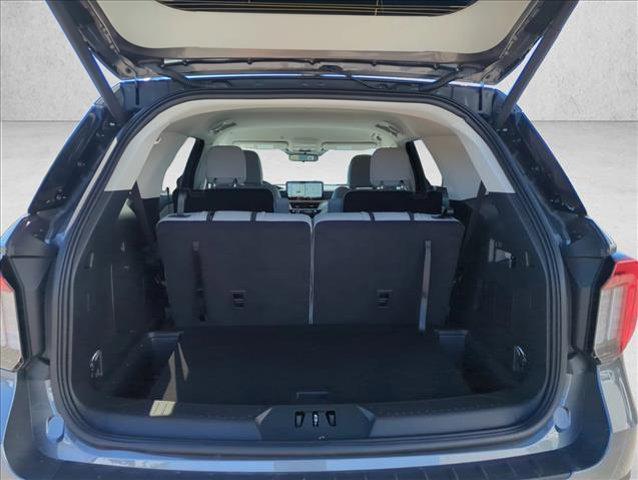 new 2025 Ford Explorer car, priced at $39,912