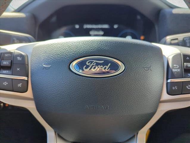 new 2025 Ford Explorer car, priced at $39,912