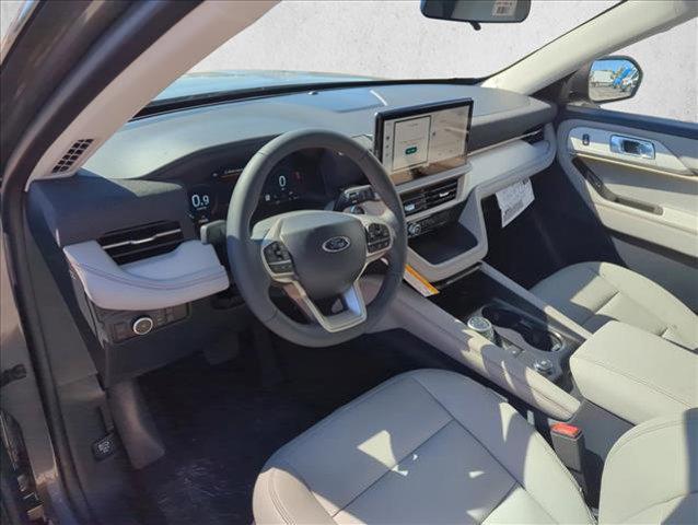 new 2025 Ford Explorer car, priced at $39,912