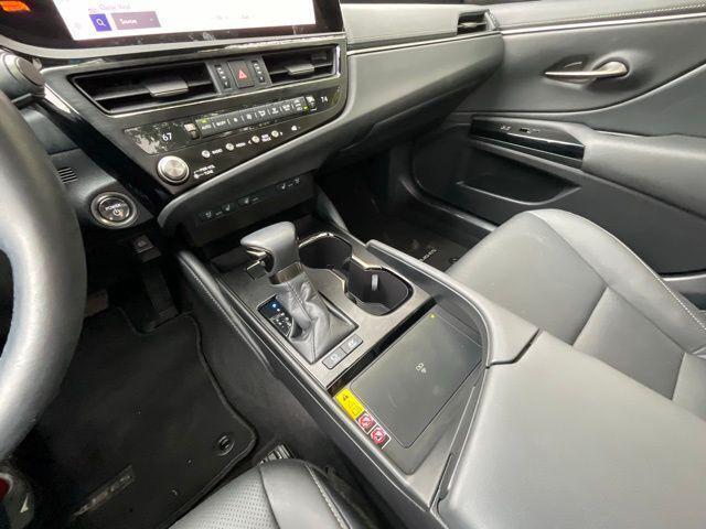 2025 Black Lexus ES 300h