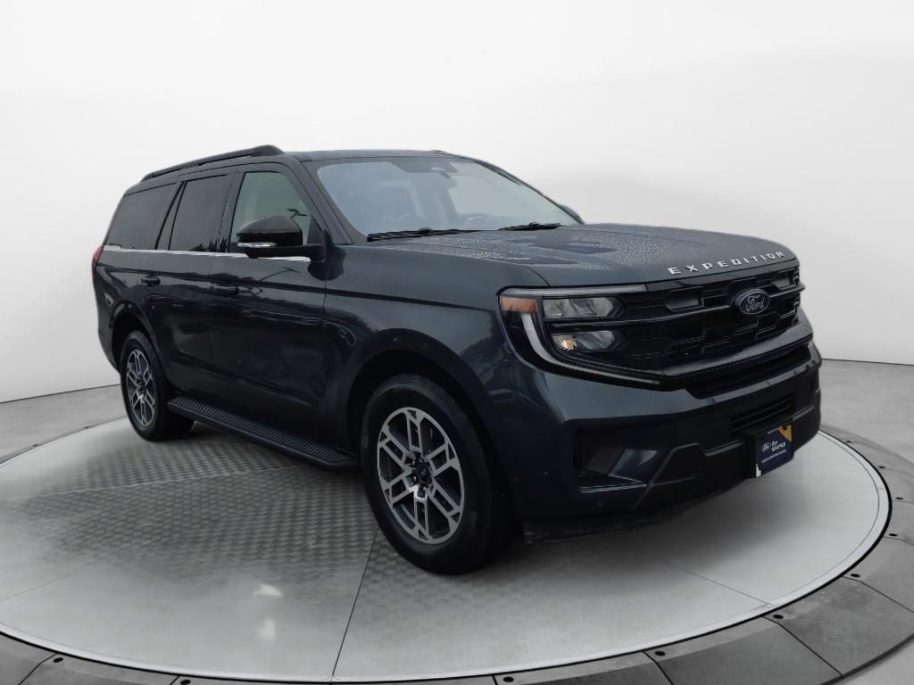 used 2025 Ford Expedition car, priced at $59,680