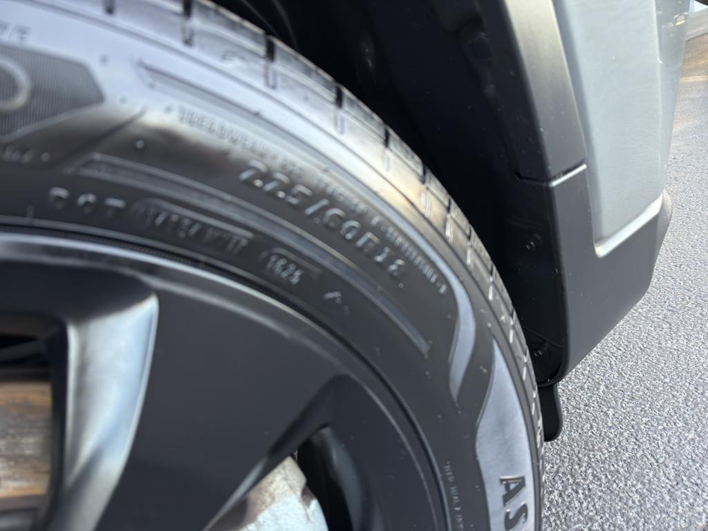 used 2021 Jeep Cherokee car, priced at $15,970