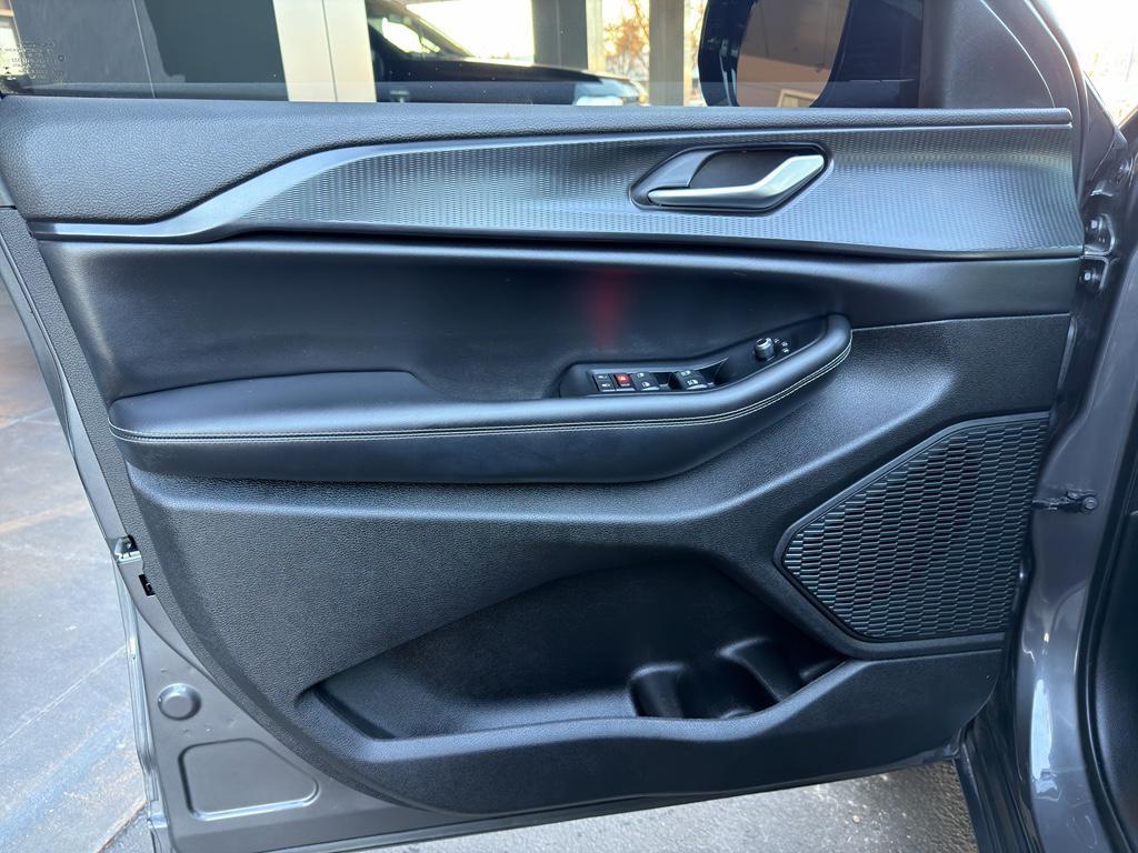 used 2023 Jeep Grand Cherokee L car, priced at $32,571