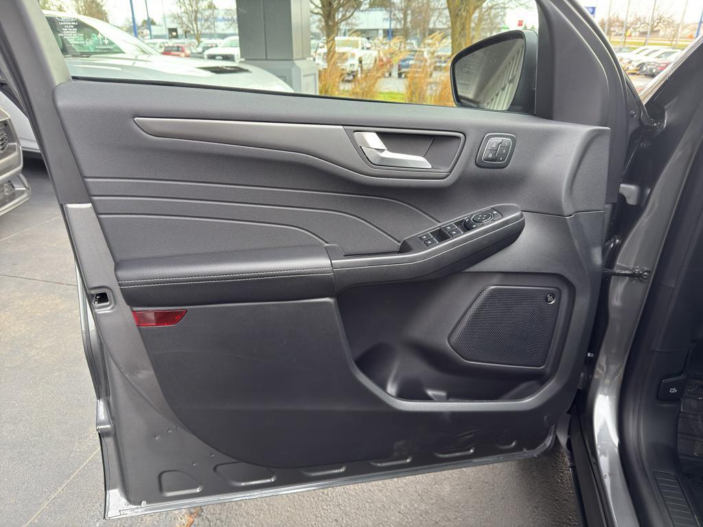 new 2026 Ford Escape car, priced at $39,725