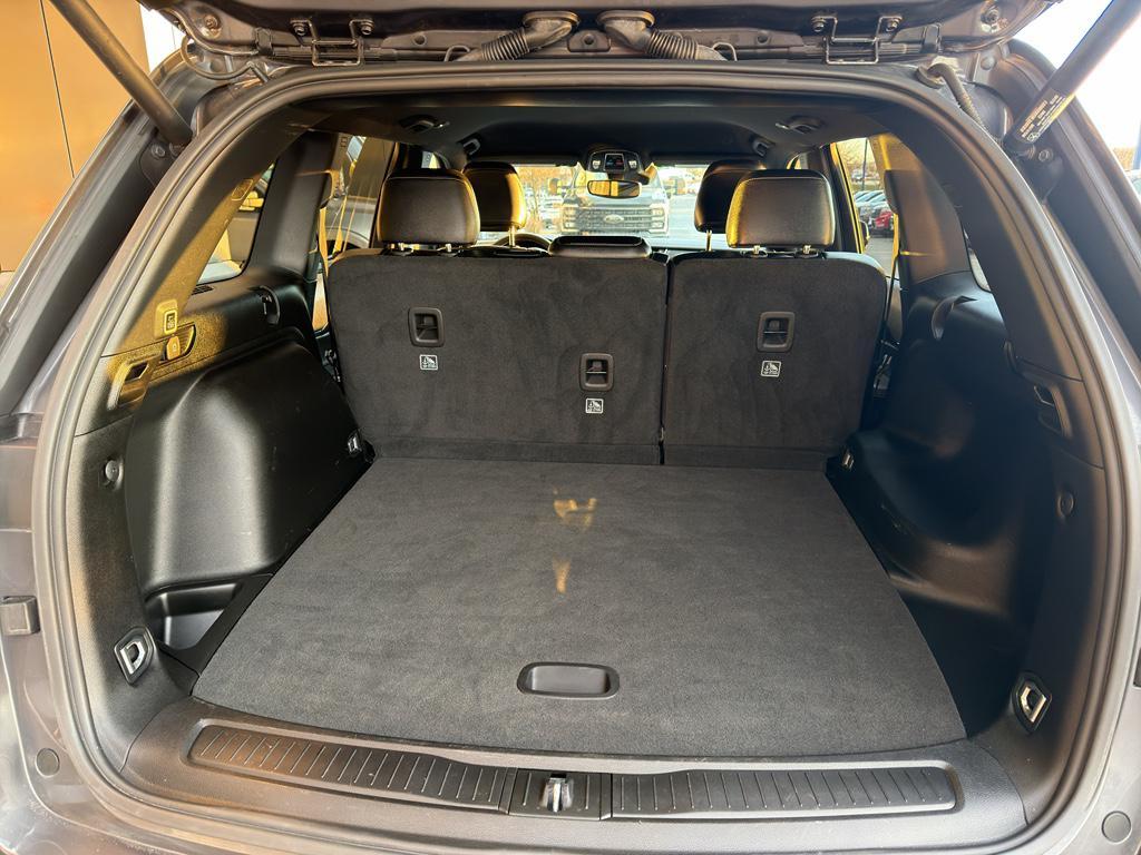 used 2023 Jeep Grand Cherokee car, priced at $31,400