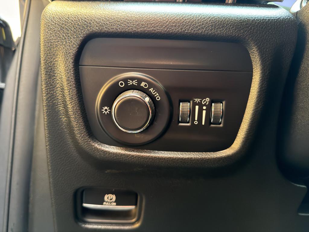 used 2023 Jeep Grand Cherokee car, priced at $31,400