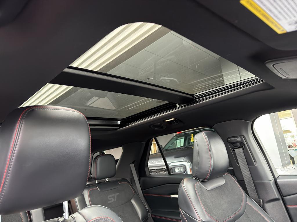 used 2025 Ford Explorer car, priced at $53,162