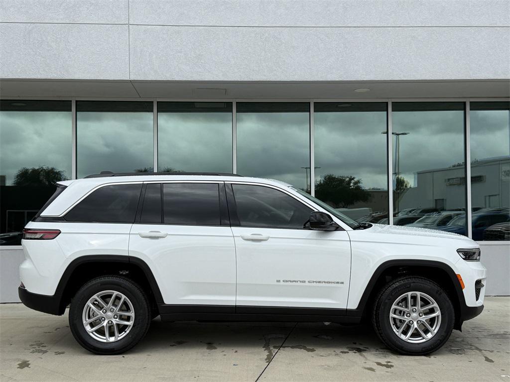 new 2025 Jeep Grand Cherokee car, priced at $37,530