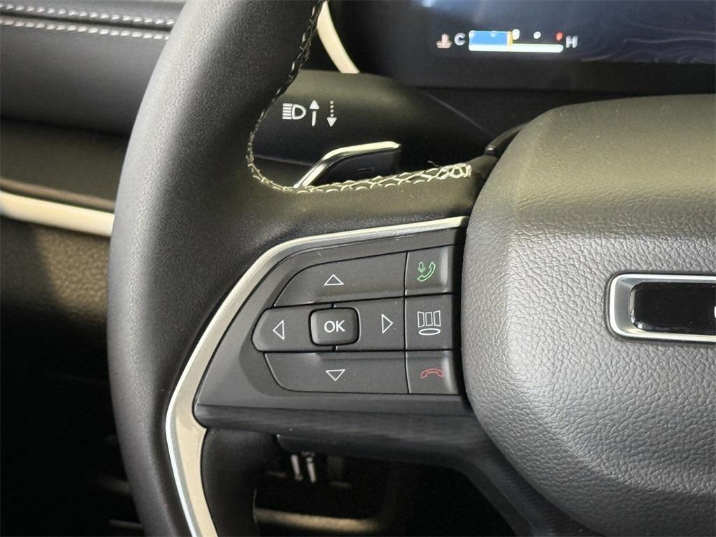 new 2025 Jeep Grand Cherokee car, priced at $39,480