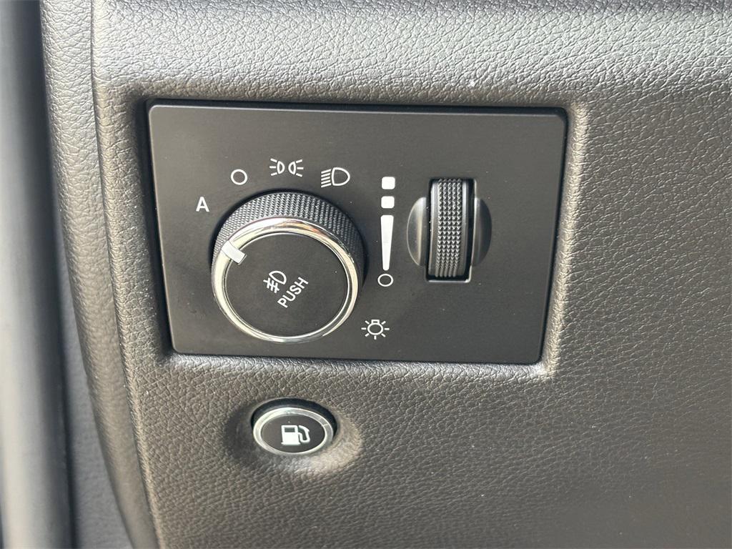 used 2019 Jeep Grand Cherokee car, priced at $19,791