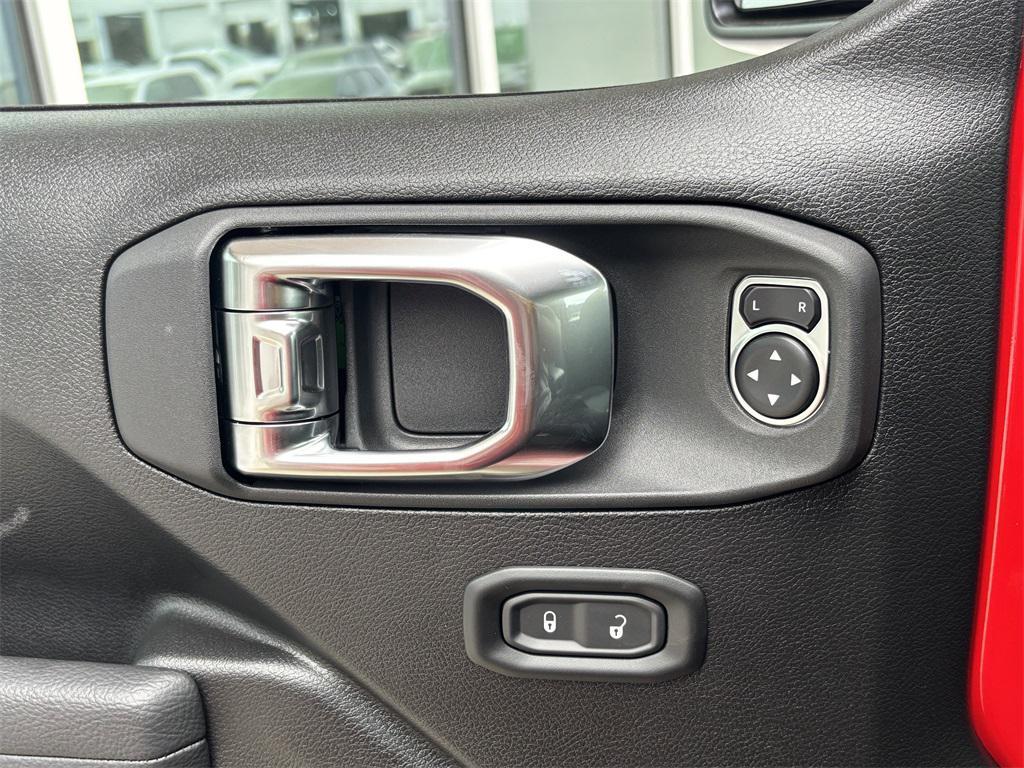 new 2026 Jeep Wrangler car, priced at $51,215