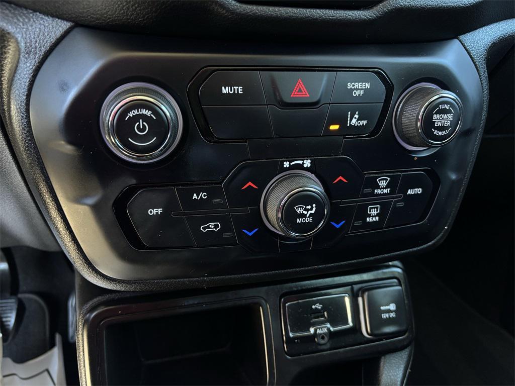 used 2021 Jeep Renegade car, priced at $15,435