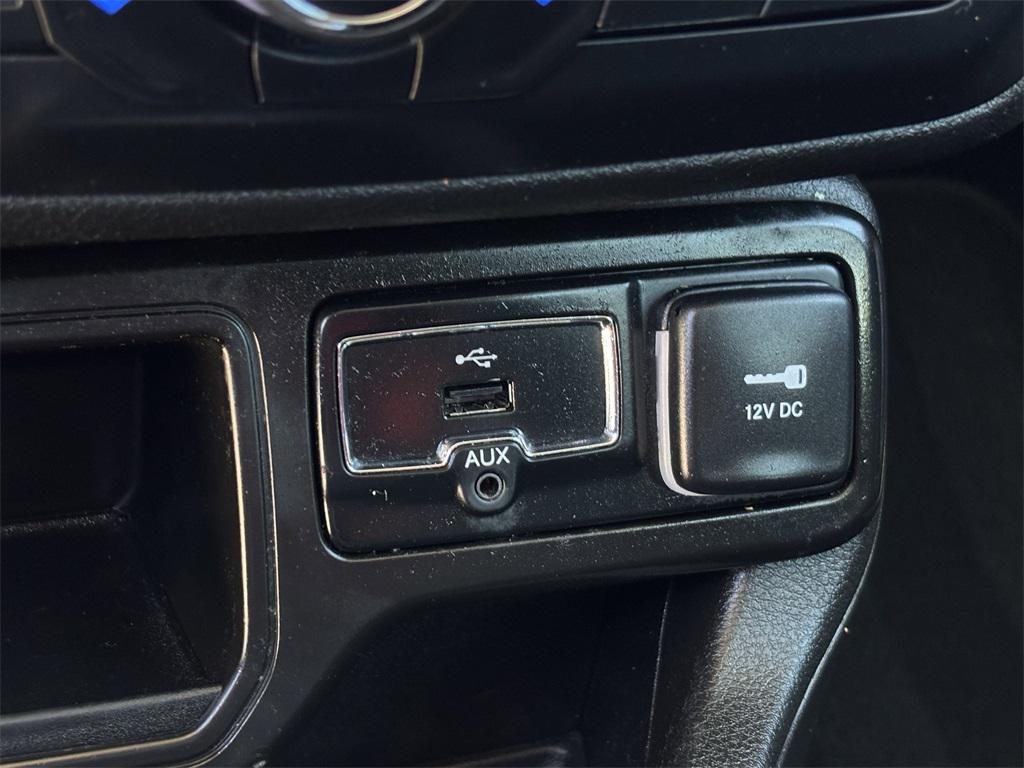 used 2021 Jeep Renegade car, priced at $15,435