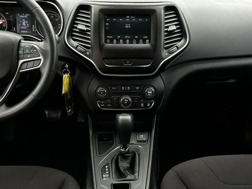 used 2020 Jeep Cherokee car, priced at $15,832