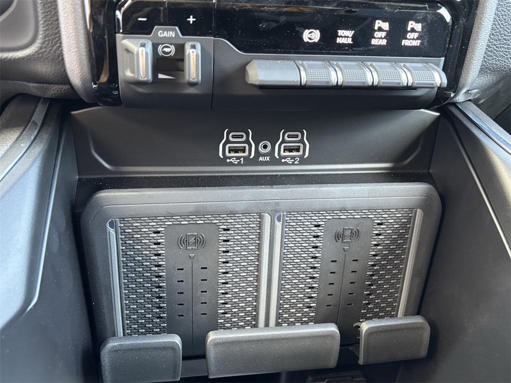 new 2025 Ram 3500 car, priced at $81,015