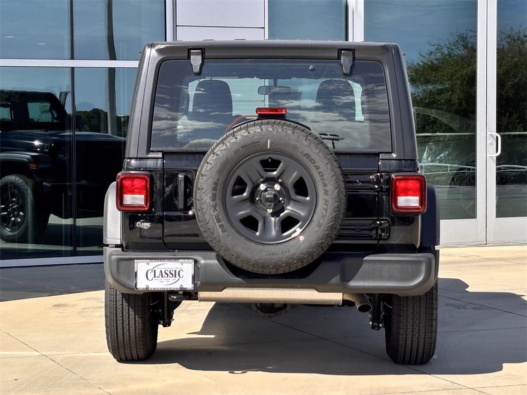 new 2025 Jeep Wrangler car, priced at $37,513