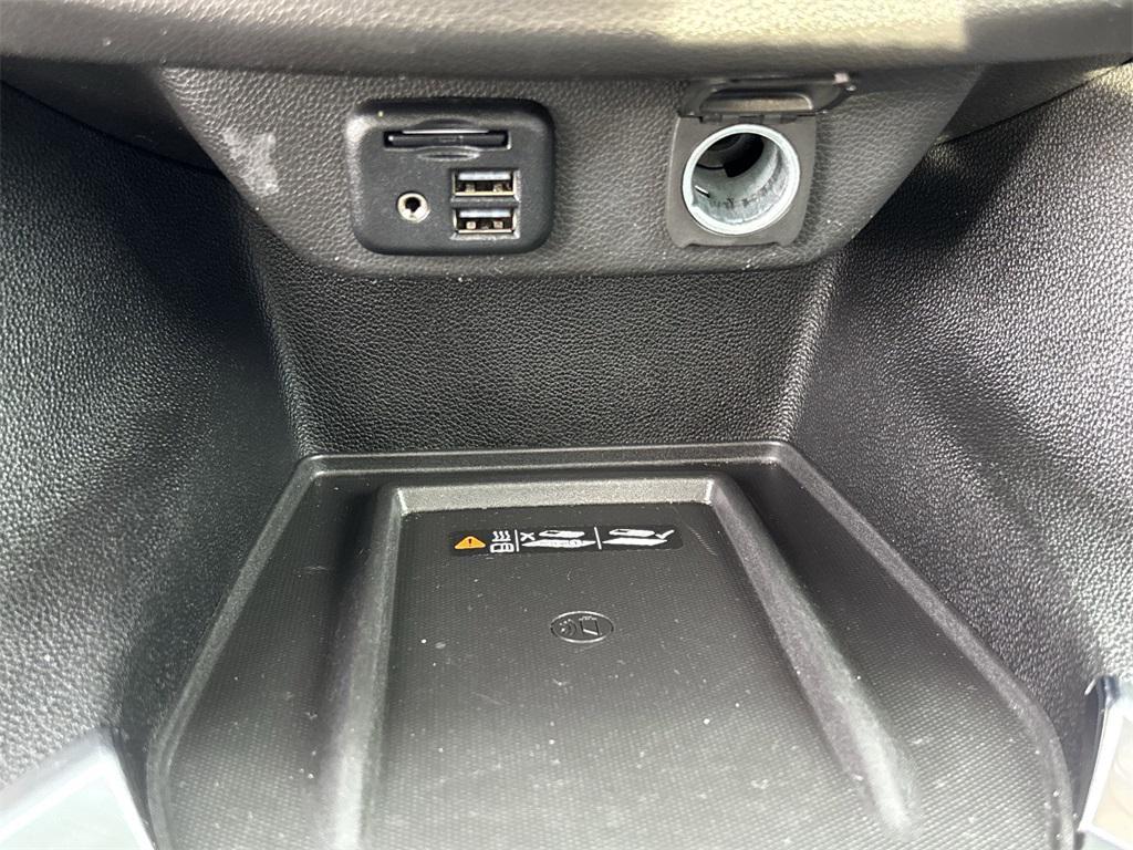 used 2021 Chevrolet Traverse car, priced at $25,892