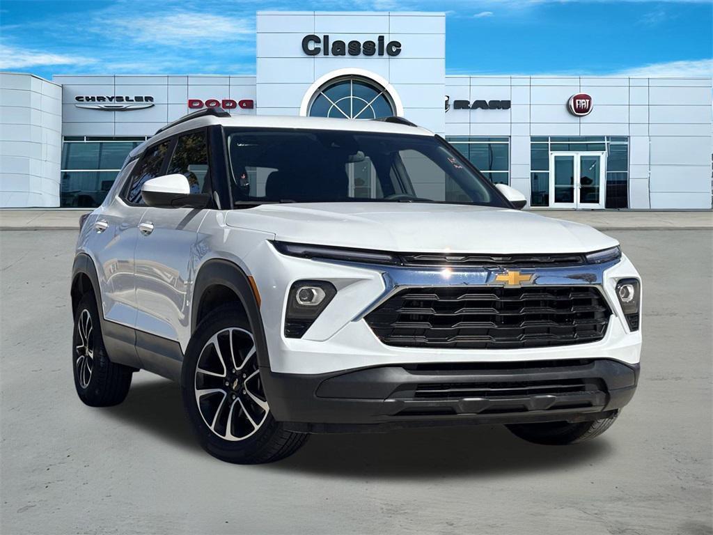 used 2025 Chevrolet TrailBlazer car, priced at $20,849