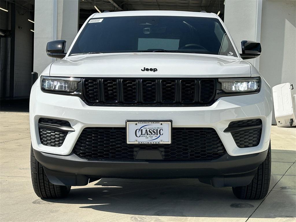 new 2025 Jeep Grand Cherokee car, priced at $40,385