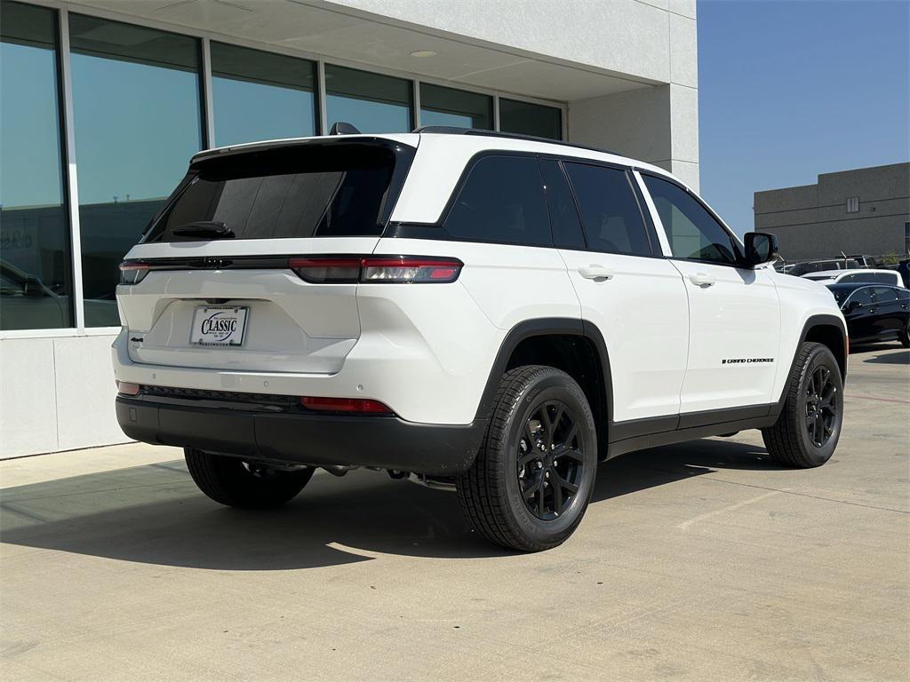 new 2025 Jeep Grand Cherokee car, priced at $40,385