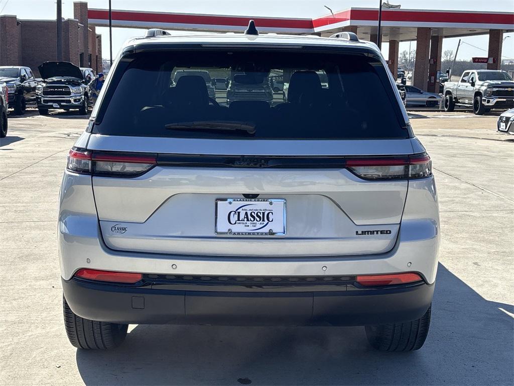 used 2024 Jeep Grand Cherokee car, priced at $32,661