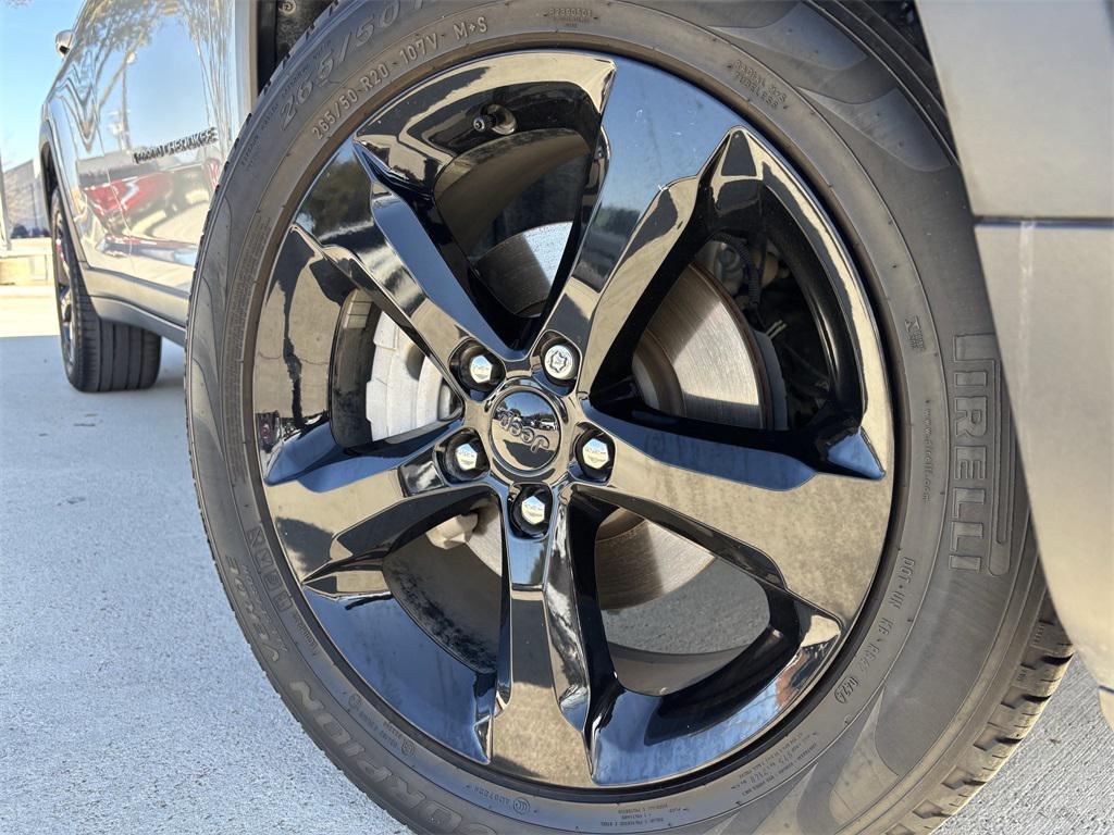 used 2024 Jeep Grand Cherokee car, priced at $32,661