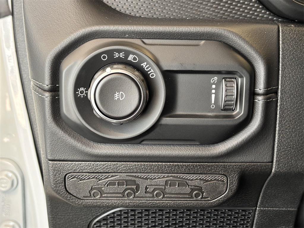 new 2025 Jeep Wrangler car, priced at $53,692