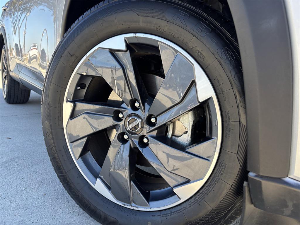 used 2025 Nissan Rogue car, priced at $21,766