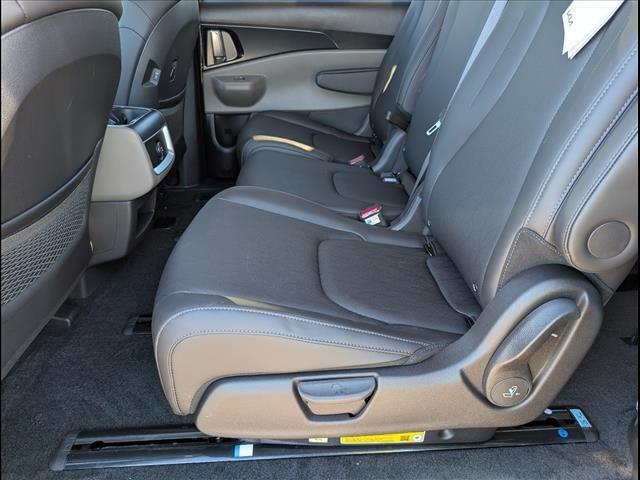 new 2026 Kia Carnival car, priced at $39,994
