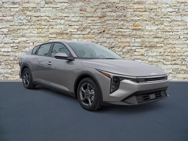 new 2025 Kia K4 car, priced at $23,335