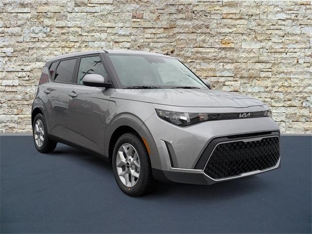 new 2025 Kia Soul car, priced at $21,936